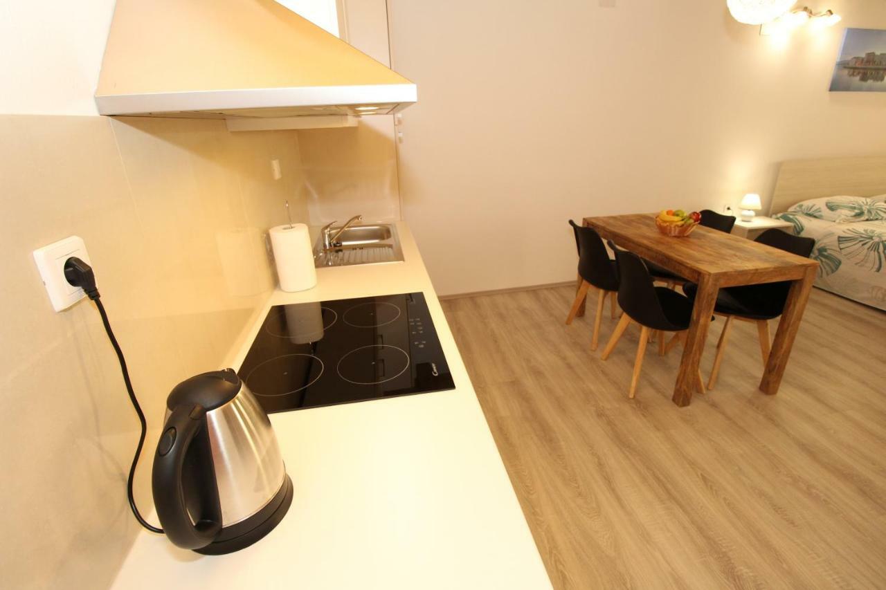 Apartments Bella パグ エクステリア 写真